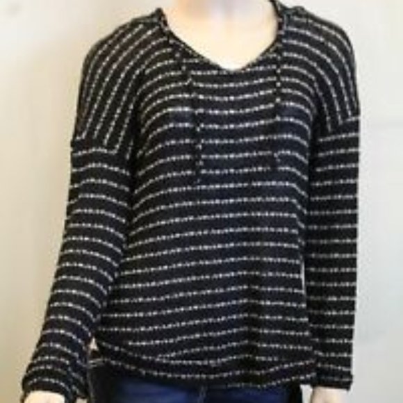 Elan Sweater - Super light/Super Cute - Picture 3 of 9